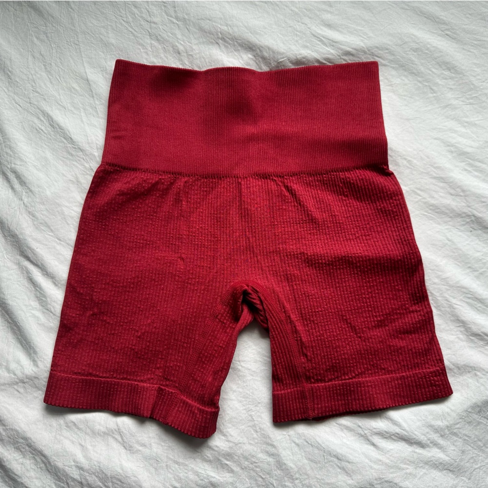 Colsie Seamless Ribbed Biker Shorts Red